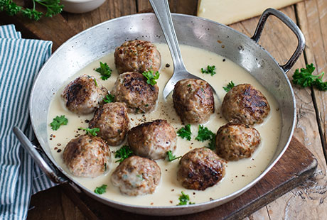 Boulettes de viande, sauce au Brézain